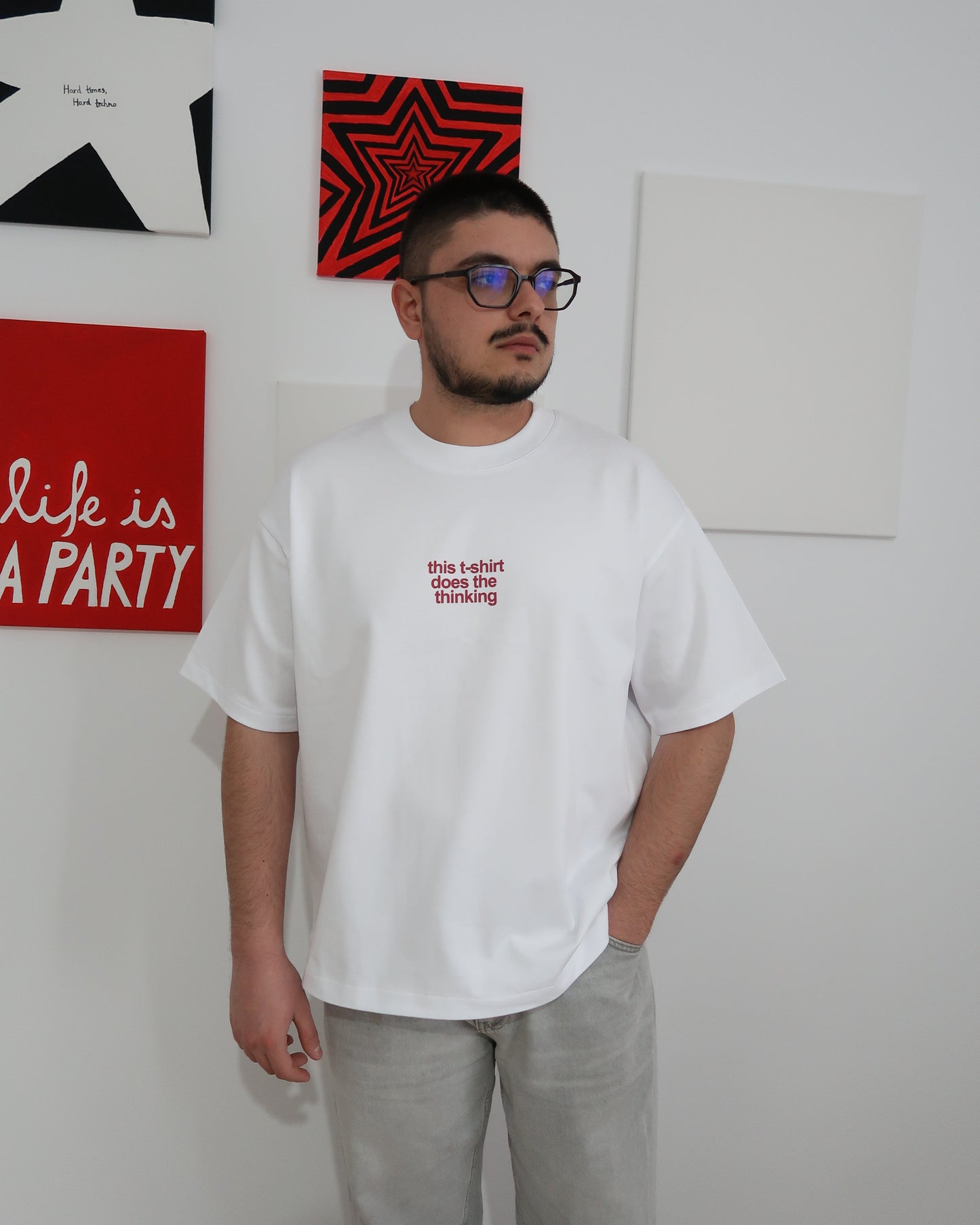 tricou alb oversized streetwear zero sense cu text rosu 